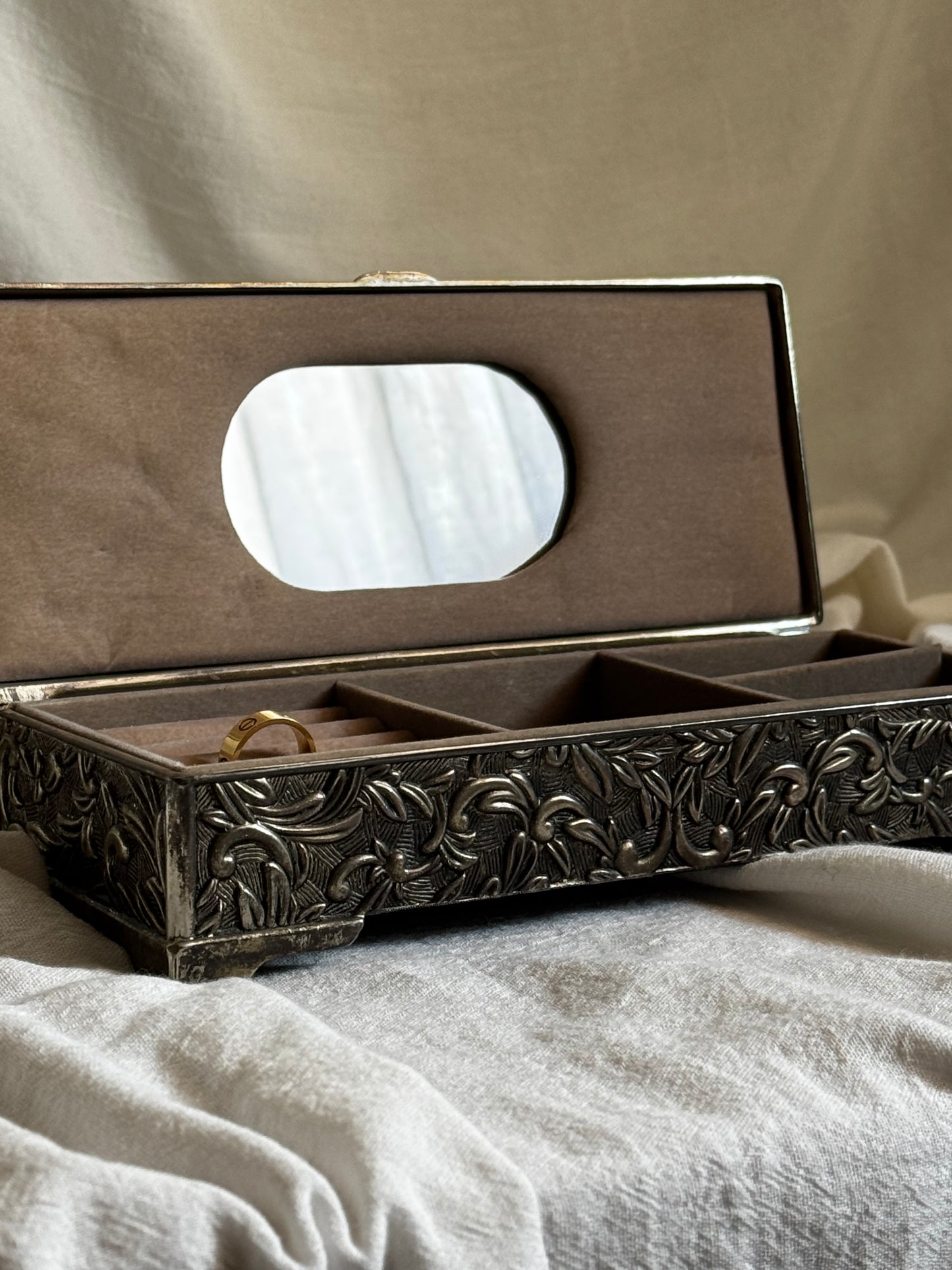 VINTAGE GODINGER JEWELRY BOX
