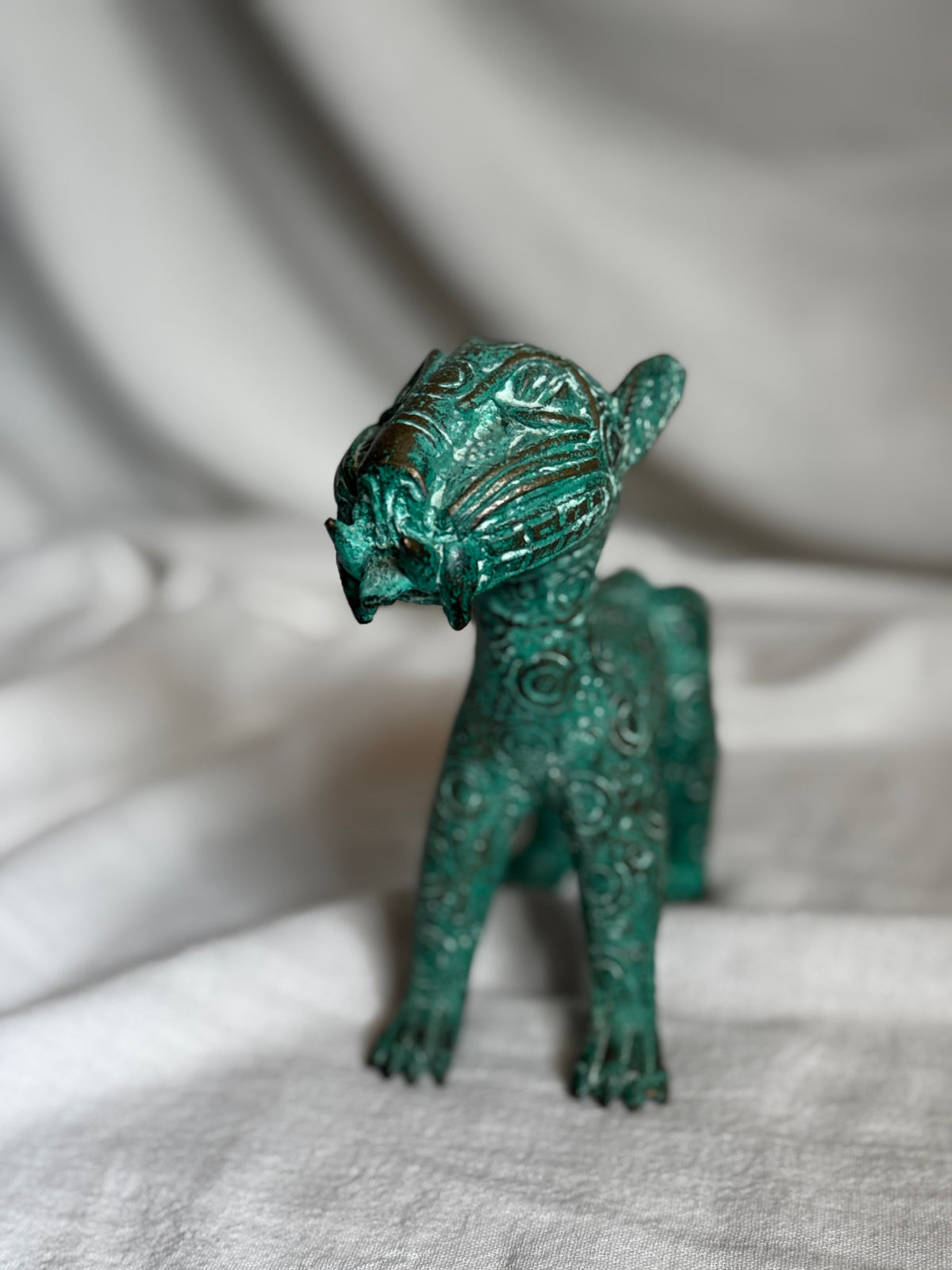 VINTAGE AFRICAN BENIN BRONZE LEOPARD SCULPTURE