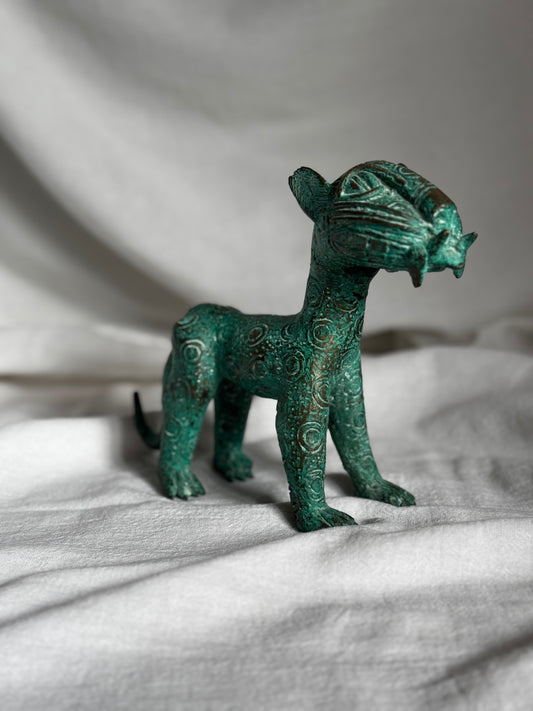 VINTAGE AFRICAN BENIN BRONZE LEOPARD SCULPTURE