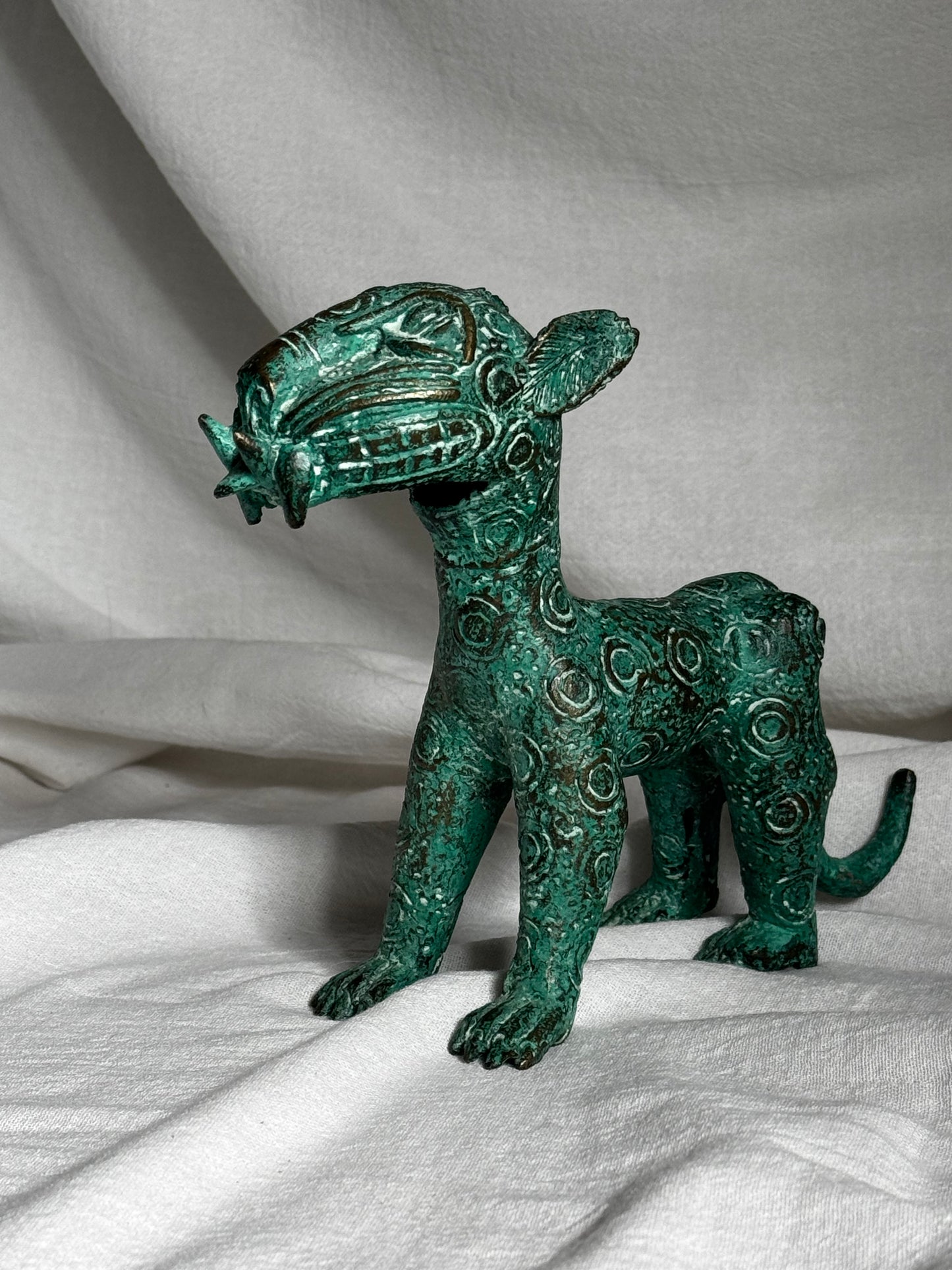 VINTAGE AFRICAN BENIN BRONZE LEOPARD SCULPTURE